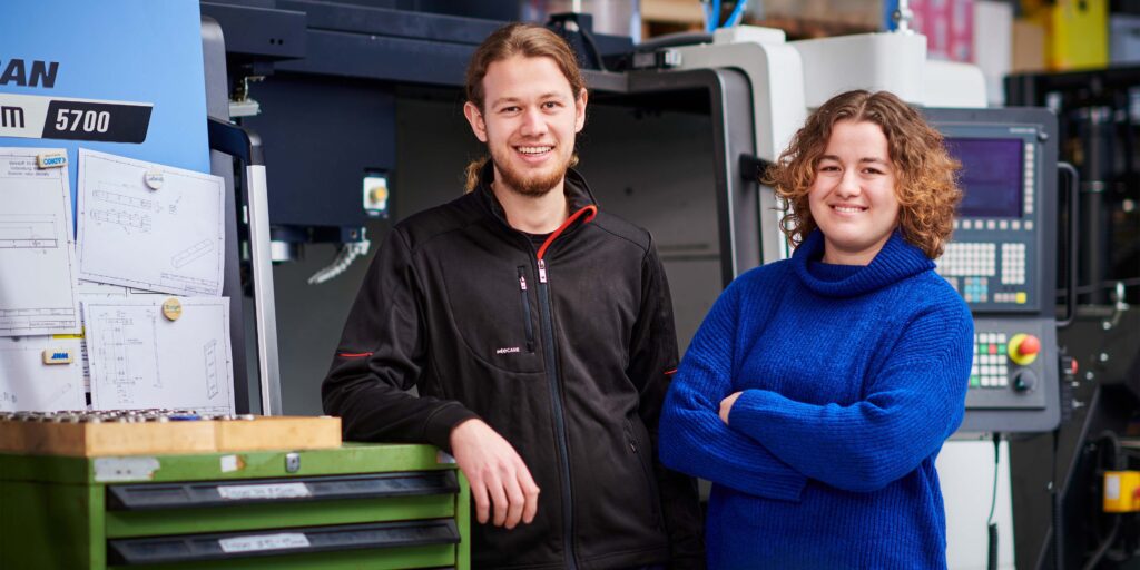 Malte Strobel und Inga Strobel in der Werkstatt von strobel illumination